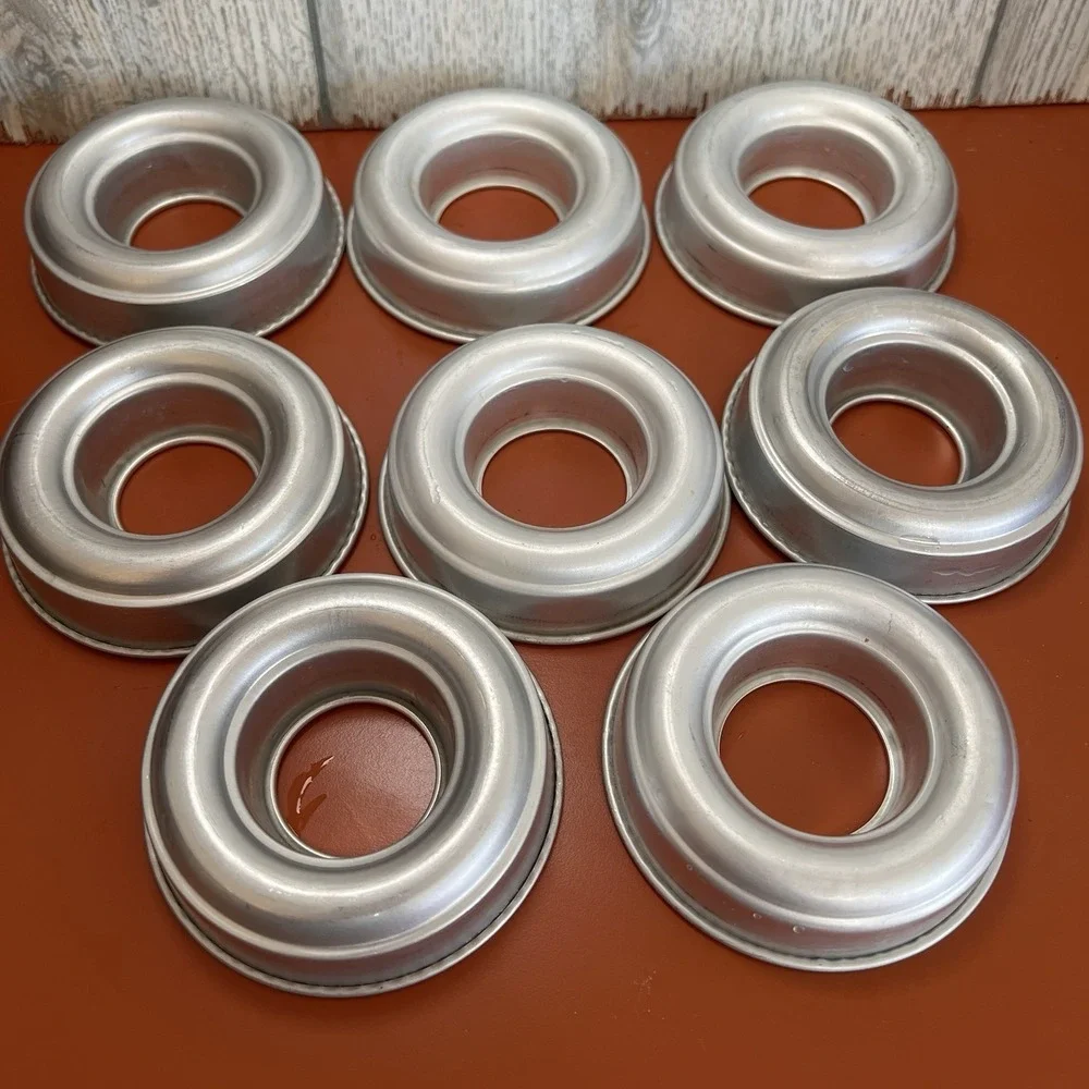8 Vtg Aluminum Donut Ring Jello Mini Bundt Cake Molds Pastry Tart Tins MCM Retro